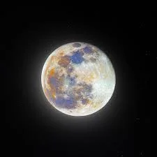 Dreaming of a Moonage