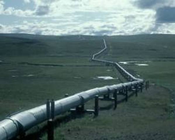 First Long Distance Natural Gas Pipeline