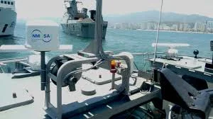 Comunicaciones por satélite INMARSAT de barco a costa.
