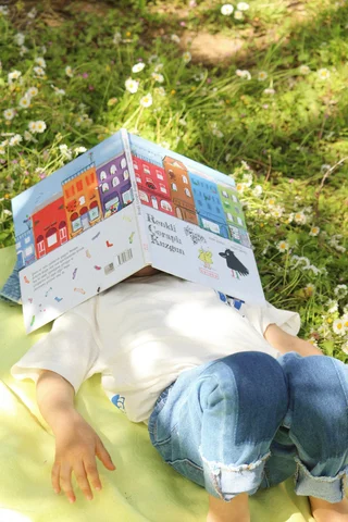 I would read all day