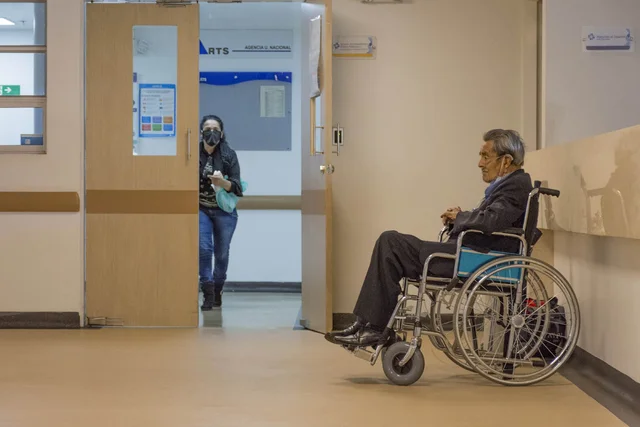 Creación del primer sistema de asistencia pública