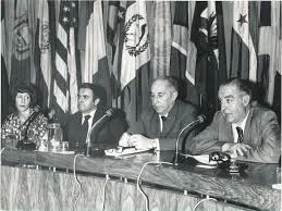 Década de 1970: Crecimiento y Democracia