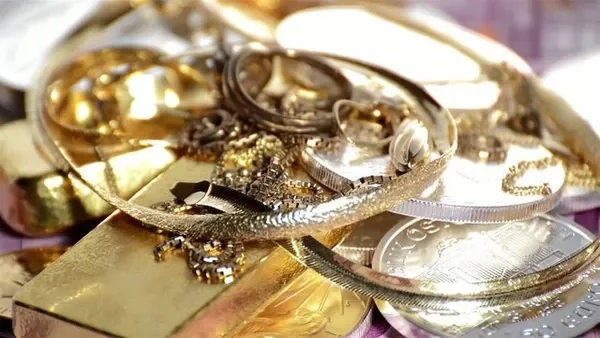 Bringing valuables (Spain)