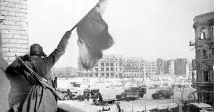 Termina la batalla de Stalingrado con la rendición de Alemania.