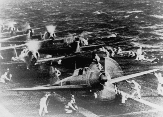 Minesweeper USS Condor sights a periscope