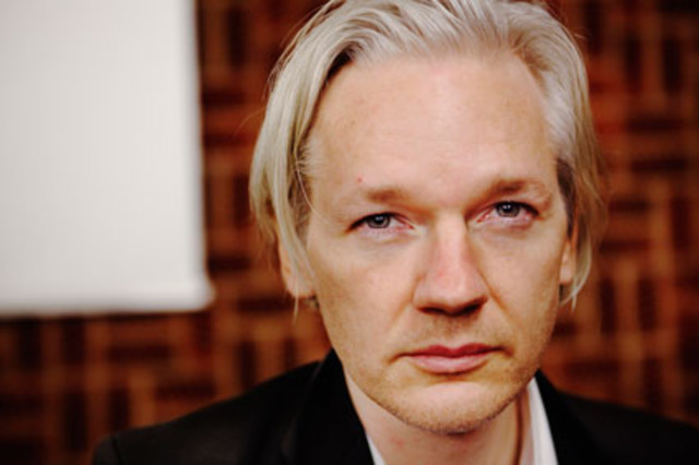 Anonymous se solidariza con Julian Assange (Wikileaks)