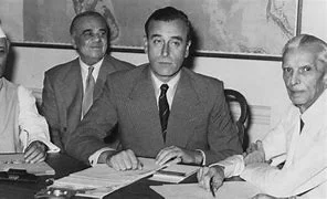 Aprobación por parte del Parlamento británico de la Ley de Independencia de la India