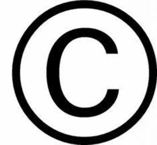 Se empieza a usar los derechos de autor en el software
