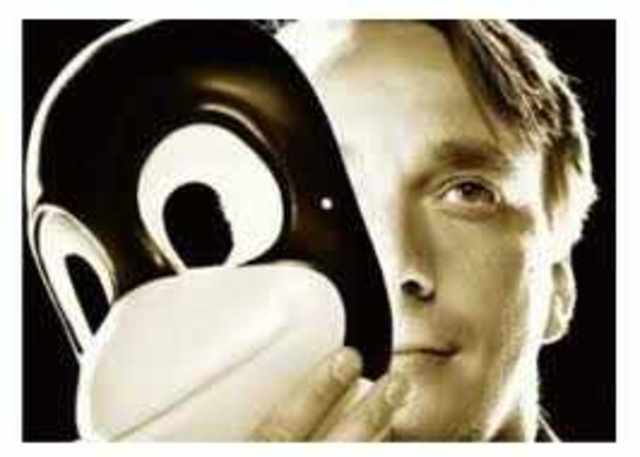 Lanzamiento de la primera version de linux