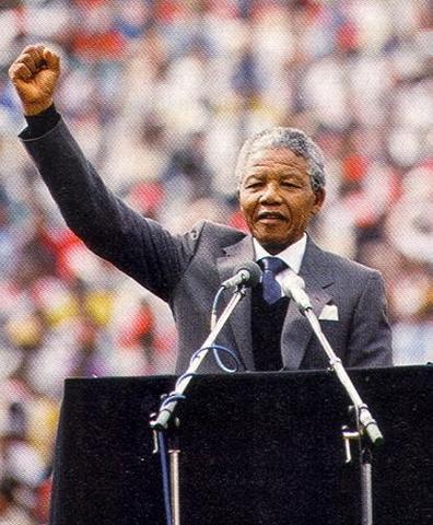 Mandela is inaugrated as president.