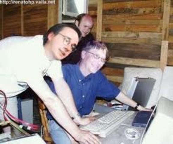 LINUS inicia sus estudios universitarios