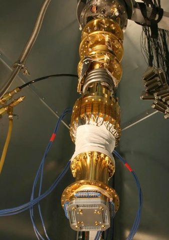 D-Wave announces commercial quantum computer