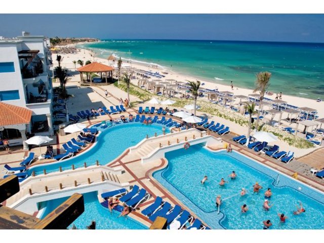 Psychosocial emerging adult:  Married in Mexico