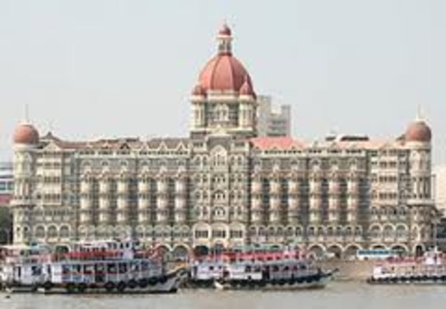 The Indian Hotels Companyis incorporated to set up theTaj Mahal Palace and Tower,India’s fi rst luxury hotel,which opened in 1903.