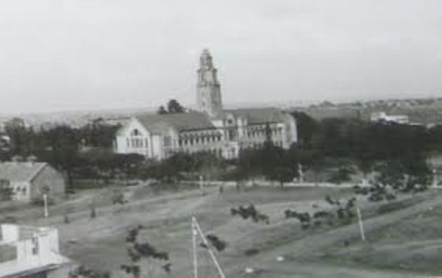 The Indian Instituteof Science is establishedin Bengaluru to serveas a centre foradvanced learning.