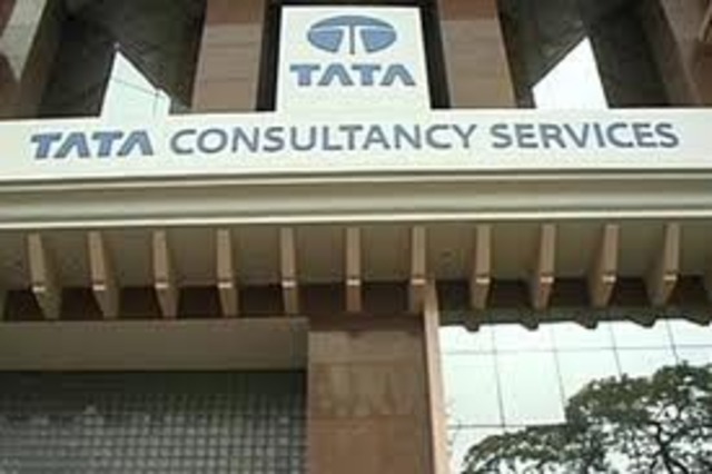 Tata ConsultancyServices (TCS),India’s fi rst softwareservices company,is established as a divisionof Tata Sons.