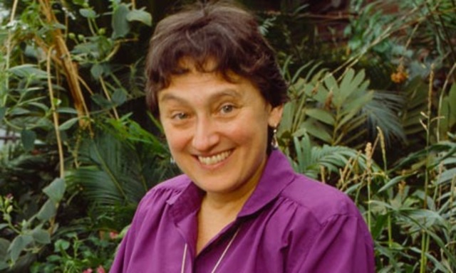 <> Lynn Margulis