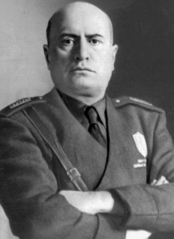 Mussolini quería controlar el Mediterráneo.