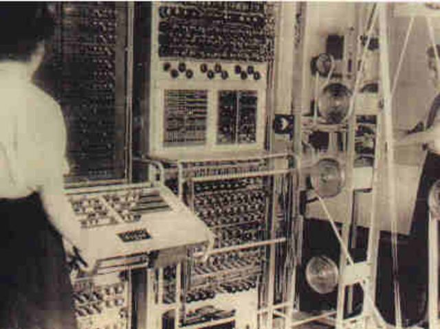 Primer Ordenador "ENIAC"