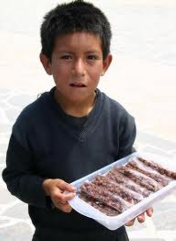 Comence a trabajar vendiendo mani en la calle