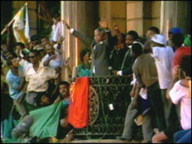 Neslon Mandela released from prison