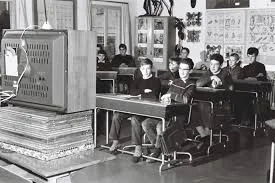 Uso de la radio y la televisión en la educación