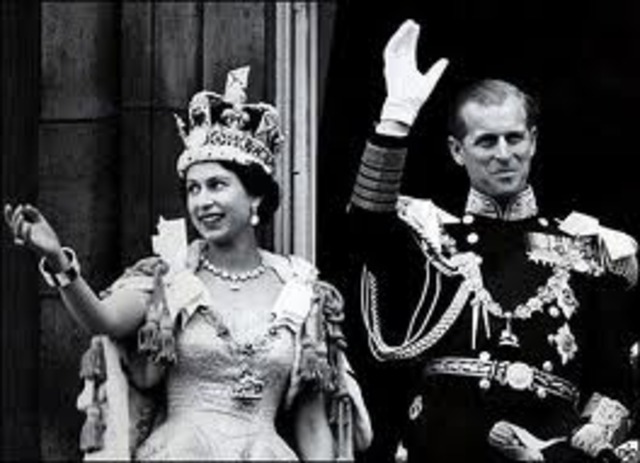 Princess Elizabeth becomes Queen of England