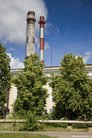 •	The first nuclear power plant in the U.S. goes online at Shippingport, Pa.