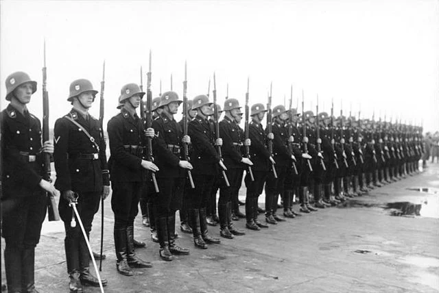 Reorganización del partido nazi