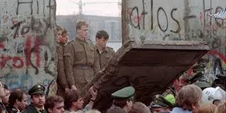 fall of Berlin wall