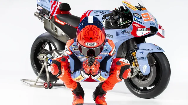 Marc pasa a Ducari Grenesi despues de corres una decada para Honda