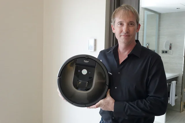 Se lanza Roomba, la aspiradora robótica de iRobot