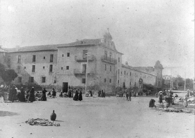ES NIÑO CANTOR DEL CORO DEL CONVENTO DE LA MERCED