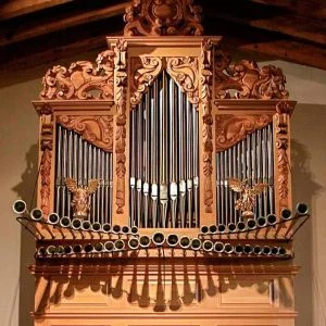 RECIBE CLASES DE ORGANO DE JUAN ANDRÉS DE LOMBIDA