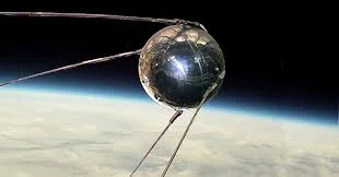 invenção do satélite artificial