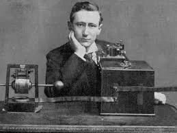 Primeira transmissão de rádio transatlântica