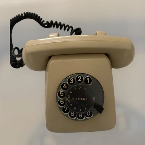 Telefone