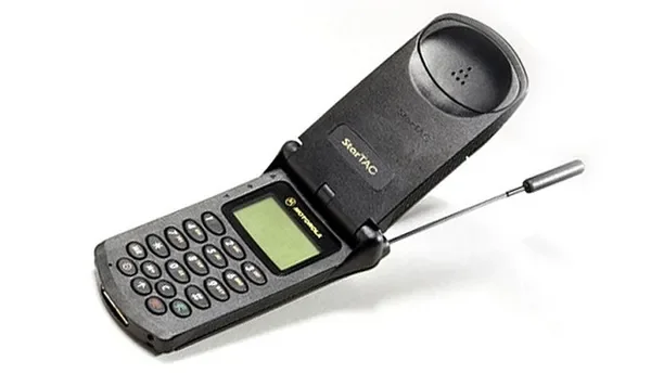 Presente: Evolução dos Celulares e Smartphones