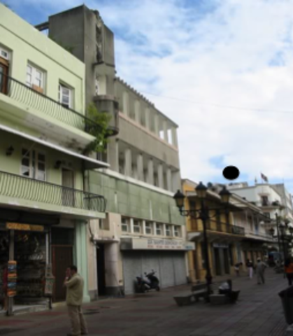 La Casa Plavime, Leo Pou Ricart y José Antonio Caro Alvarez, 1936. La Casa Plavime se ubica en la calle El Conde.