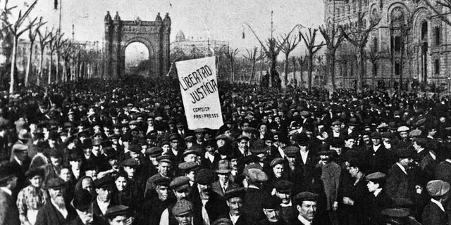 Problemas sociales y el final de la monarquía