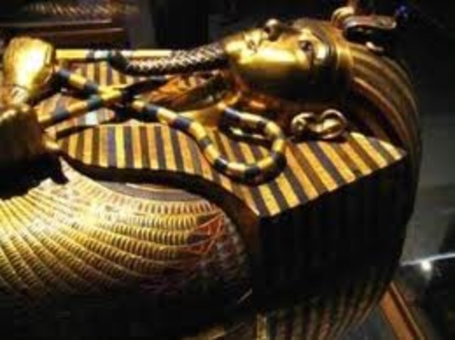 King Tut's tomb discovered