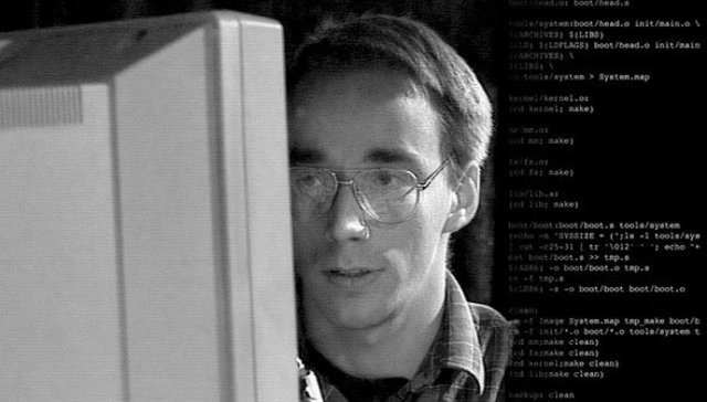 Linus Torvalds lanza la version 0.01 de linux en la web