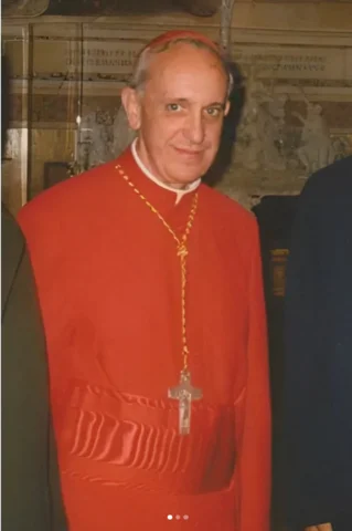 JMB toma posesión de la Iglesia de San Roberto Bellarmino, su iglesia titular como cardenal en Roma.