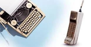 Lanzamiento del primer teléfono móvil