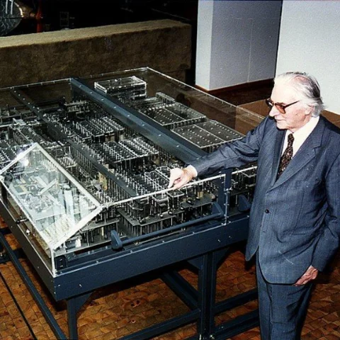 1938. Primer Ordenador Digital