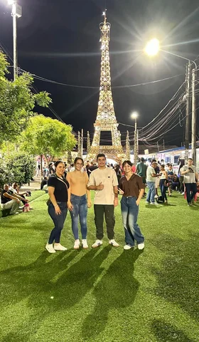 The Eiffel tower in miniature