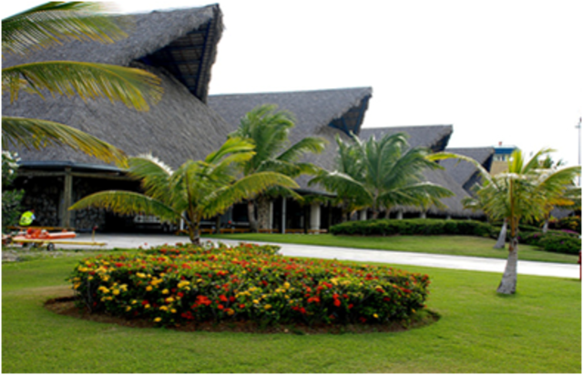 Aereopuerto Punta Cana, Oscar Imbert (proyecto original) y Antonio Segundo Imbert. Nuevo edificio counters.