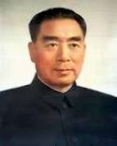 Farm leader Li Zicheng becomes emperor of China & flees Peking
