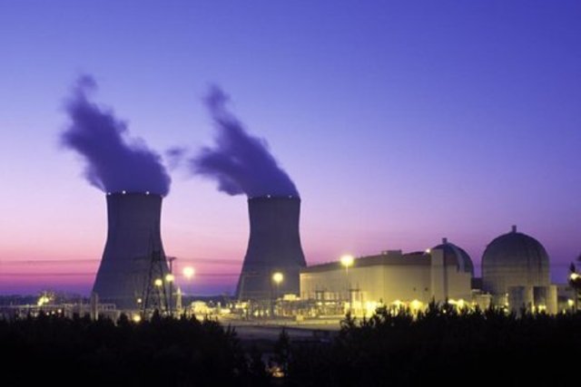 •	The first nuclear power plant in the U.S. goes online at Shippingport, Pa.