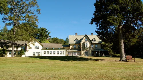 "Hastings Center: Institute of Society, Ethics and the Life Sciences".